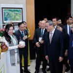 Hai Thủ tướng Việt Nam – Trung Quốc thưởng lãm dân ca Quan họ, tranh dân gian Đông Hồ