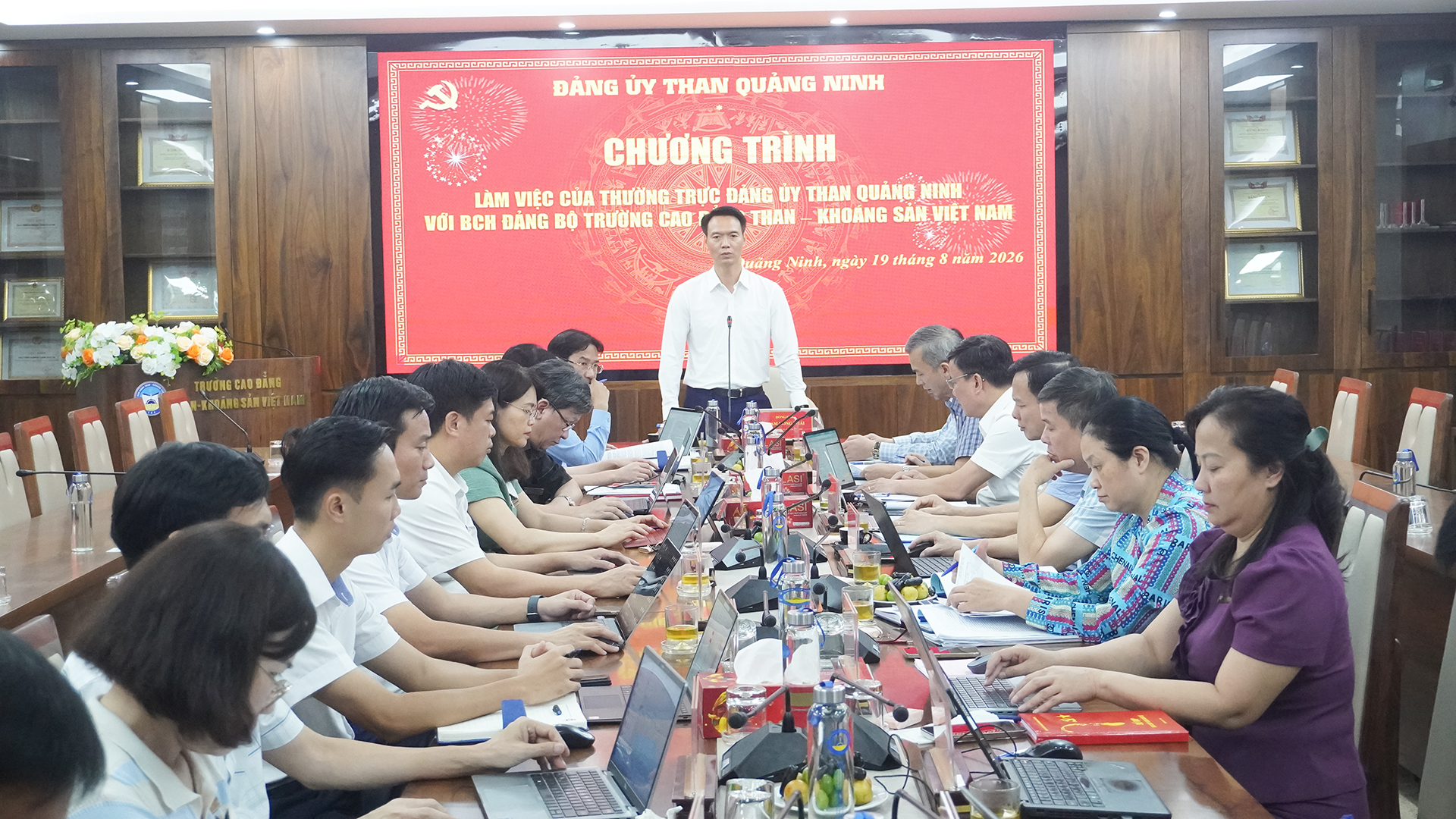 Thường trực Đảng ủy Than Quảng Ninh làm việc với Trường Cao đẳng TKV về tuyển sinh và đào tạo nghề mỏ năm 2026